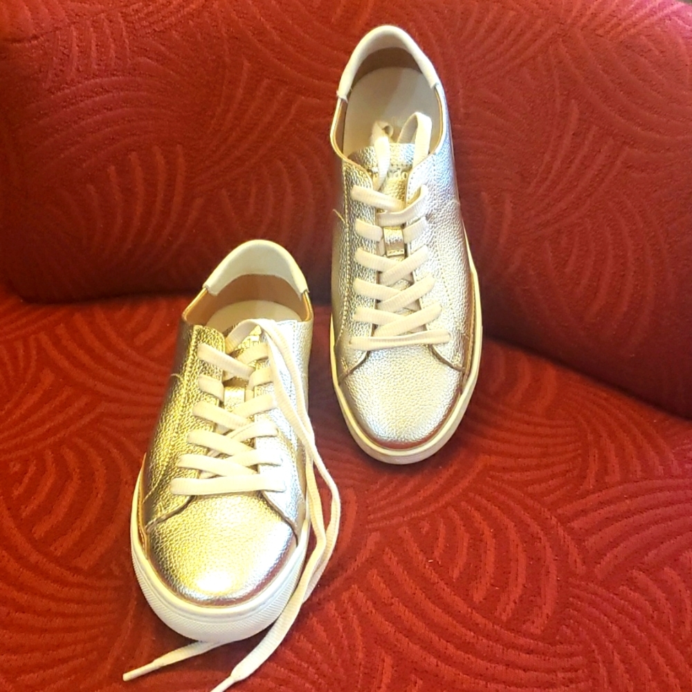 New Without Box Soludos Women Sneakers Size 9